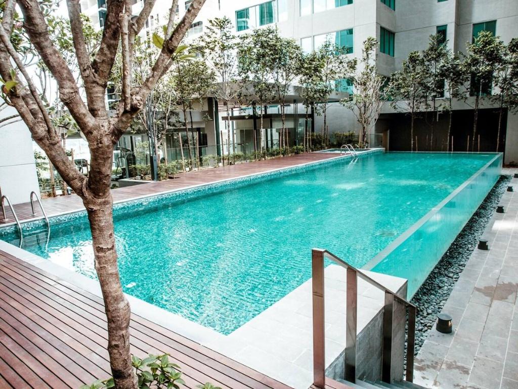 KLCC Summer Suites 2BR Apt Great Swimming Pool - image 6