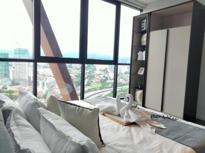 Scarletz Suites KLCC I HomeBrickz - image 28