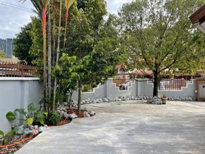 New 4-bedrooms V House in KL - image 12