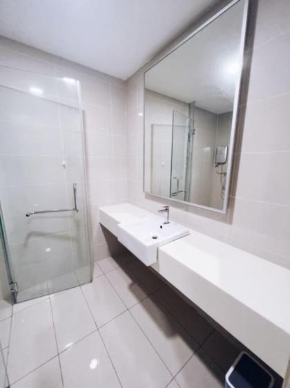 PROMO Connected train 1 Bedroom (ABOVE MALL) 7 - image 23