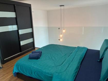 MINIMALIST DUPLEX STUDIO @ EMPIRE CITY  - image 10