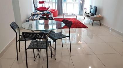 Central Residence Sungai Besi TBS -nice pool view - image 23