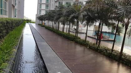 Central Residence Sungai Besi TBS -nice pool view - image 26