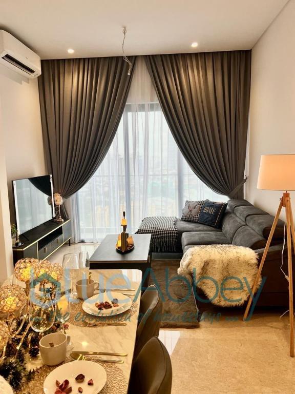 KL Elegant Five star 2 bedroom service apartment - image 5