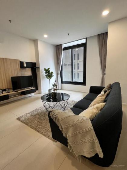 Modern Furnishing Arcoris 1-4 pax-5min to 163 mall - image 10