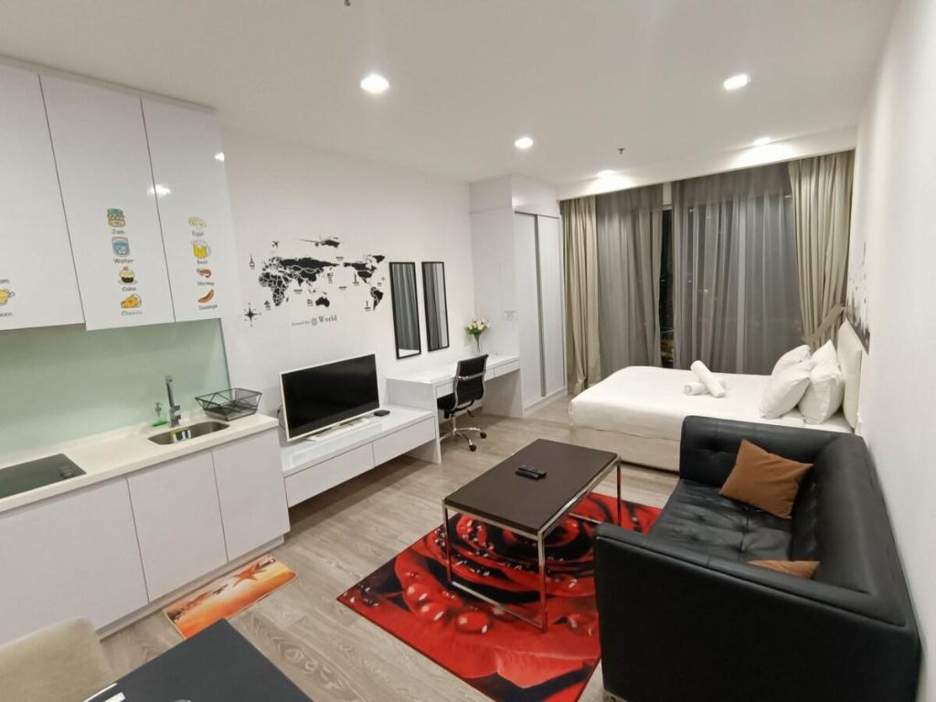 The Perfect Retreat @One Bukit Ceylon (Unit 26-13) - image 4