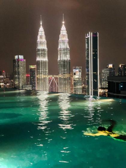 KLCC Park & infinity pool &MRT Eaton Residence M@H Kuala Lumpur 