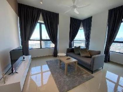 Dashing 3BR Suite @ Arte Plus Ampang - image 12