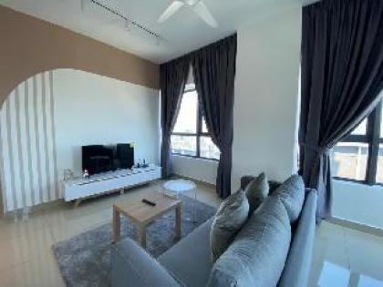 Dashing 3BR Suite @ Arte Plus Ampang - image 19