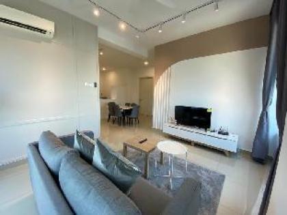 Dashing 3BR Suite @ Arte Plus Ampang - image 5