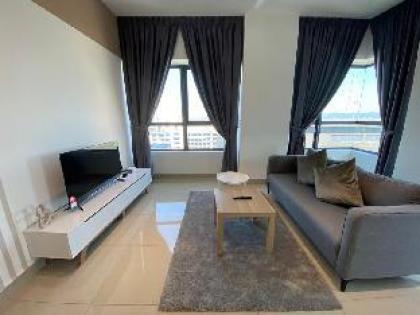 Dashing 3BR Suite @ Arte Plus Ampang - image 9