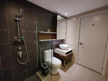 Mulberry Verve Suites KL Mid Valley 5 Pax 2 BR - image 17