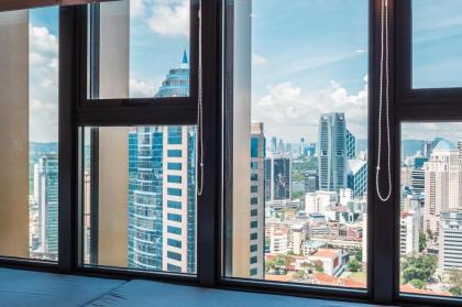 KLCC CityTowerViewSty5Pax @CeylonzSuites - image 25