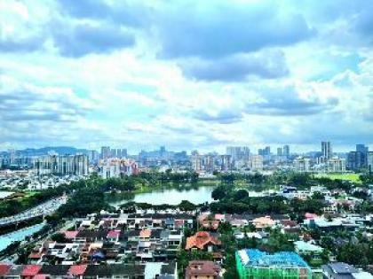 M city Cozy studio suite- lake view (KLCC area) - image 10