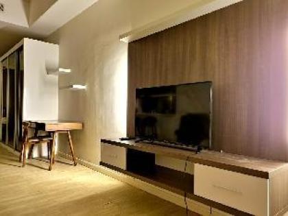 M city Cozy studio suite- lake view (KLCC area) - image 12