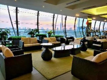 M city Cozy studio suite- lake view (KLCC area) - image 18