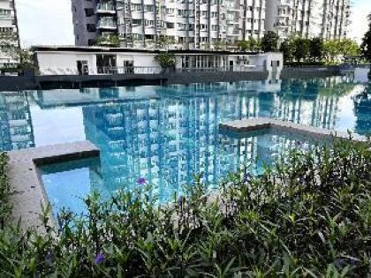 LUXE Blok A1 3BR Savanna Suite @ Southville Bangi - image 4