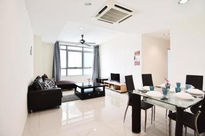 A Cozy & Stylish High-Floor 4BR Apt FREE Parking Kuala Lumpur