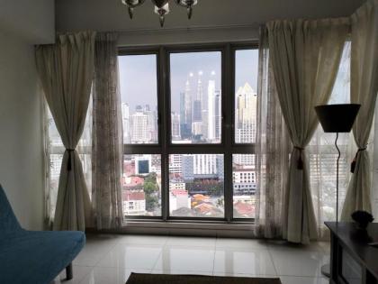 KL CityNear PWTCSweet Couple for 3 paxKLCC View - image 28