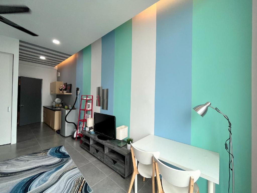 Calming Studio Empire Damansara/Wi-Fi/Netflix - image 4