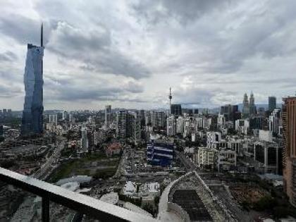 Lucentia Residence@lalaport HighFloor KLCC view - image 9