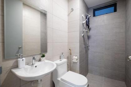 NEW!! KL Homestay KLCC & MITEC 15Mins (6-10Pax) - image 30
