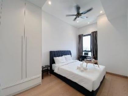 Cozy Luxury 2 BDR Residence@Lalaport-Lucentia - image 13