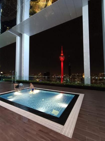 Platinum Suite 2 KLCC Condo with InfinityView Pool - image 16