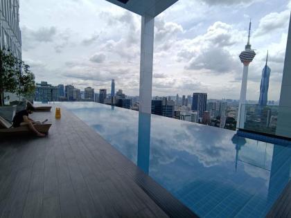 Platinum Suite 2 KLCC Condo with InfinityView Pool - image 21