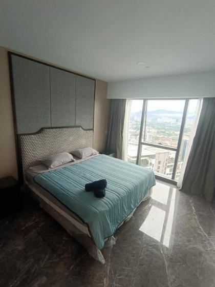 Platinum Suite 2 KLCC Condo with InfinityView Pool - image 9