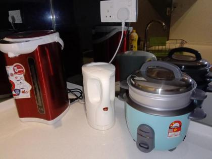 Near KLCC Lovely 2 Rooms for 6 pax Unique Design - image 24