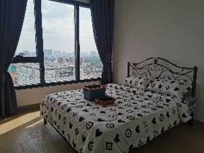 New 11  Bedrooms condo @ Bukit Bintang/near KLCC  - image 2