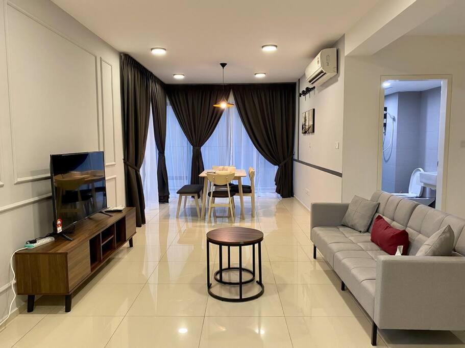 Cozy 2Bedrooms for 6 @EkoCheras - image 2