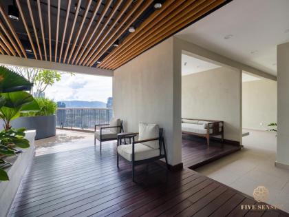 Simplicity Bedroom with Public Basketball court - image 30