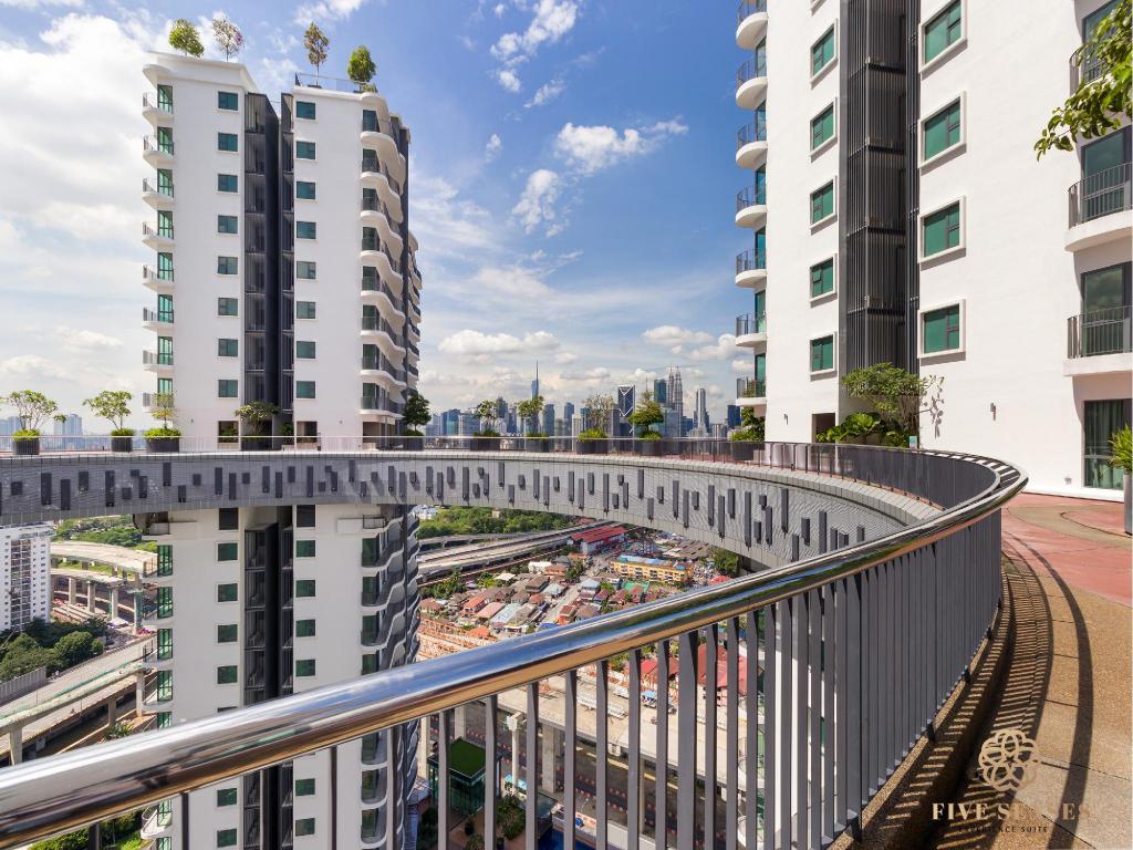 One bedroom apartment in Linq Sky - image 3