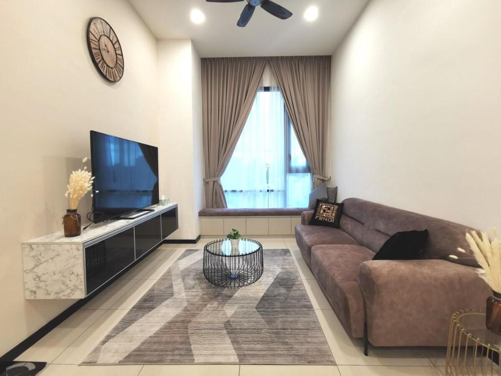 Luxury home 6-8pax l 300m MRT near Chinatown - main image