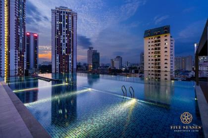Couple & Family Friendly @ Services Apartment #AR - image 23