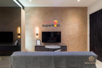 Green & Cozy Environment @ Serviced Apartment - image 25