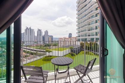 One Bedroom Studio @ Infinity Pool with KL View - image 1