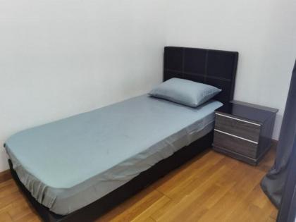 Spacious unit beside KL Gateway Mall Kuala Lumpur - image 12