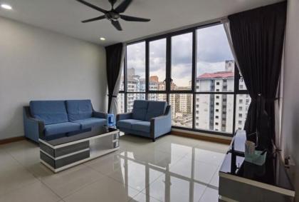 Spacious unit beside KL Gateway Mall Kuala Lumpur - image 13