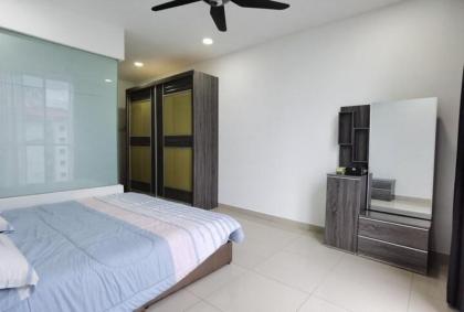 Spacious unit beside KL Gateway Mall Kuala Lumpur - image 17