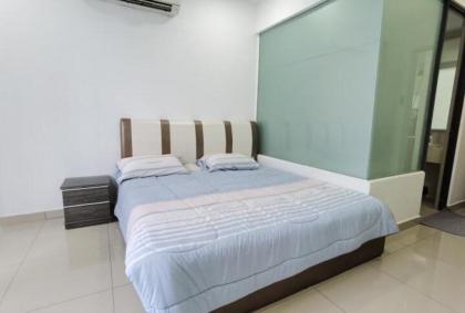 Spacious unit beside KL Gateway Mall Kuala Lumpur - image 5