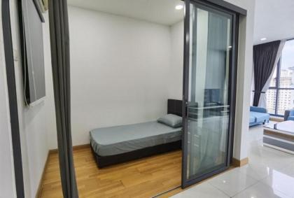 Spacious unit beside KL Gateway Mall Kuala Lumpur - image 8