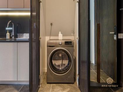 Luxurious Studio Suite @ KL #B/C - image 24