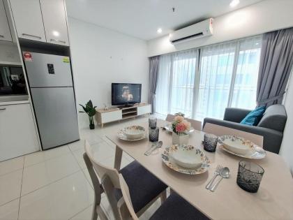 KLCC 1Br Apartment Glass Pool Kuala Lumpur