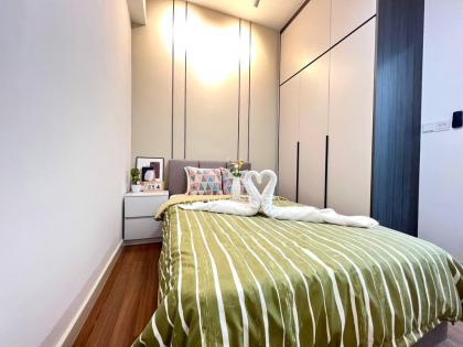 KLCC IKEA Sunway Velocity TRX MRT 10 Pax - image 28