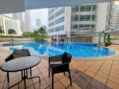 Crest Residence Klcc Netflix Great Pool - image 6