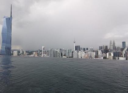 Premium High Floor Family Suite Infinity Pool #KL - image 1