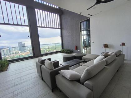 Premium High Floor Family Suite Infinity Pool #KL - image 13